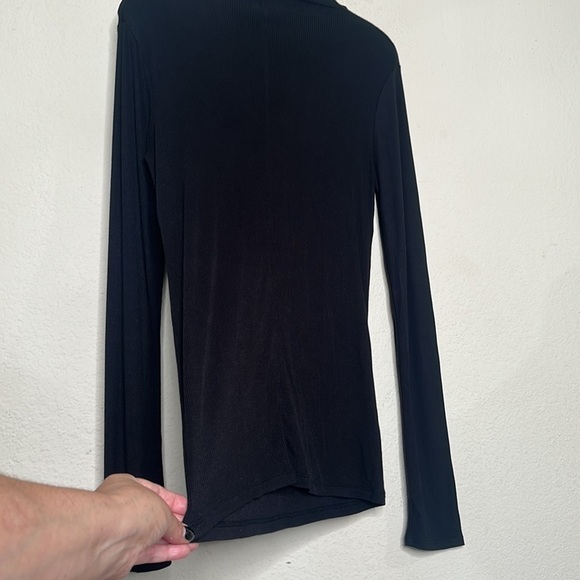 NWOT Vince Ribbed Mock Neck Sweater Black Lightweight Minimalist Neutral Large - Picture 17 of 17